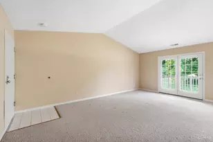 8771 Carrousel Park Cir, Colerain Township, OH 45251 - Photo 10