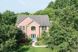 121 Livingston Dr, Hamilton, OH 45013 - Photo 1