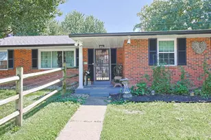 8475 Summitridge Dr, Anderson Township, OH 45255 - Photo 2