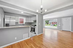 1464 Dordine Ln, Cincinnati, OH 45231 - Photo 8