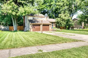 5803 Mt Vernon Dr, Miami Township, OH 45150 - Photo 1