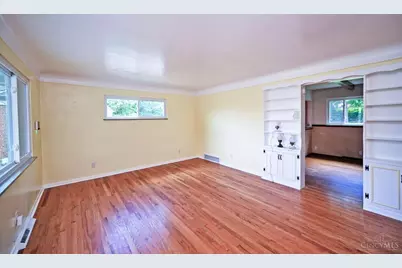 1051 Roxie Lane, Cincinnati, OH 45224 - Photo 10