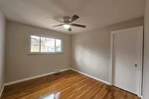 1055 Hempstead Dr, Springfield Township, OH 45231 - Photo 10