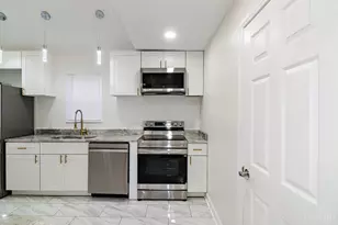 415 Pershing Ave, Lockland, OH 45215 - Photo 8