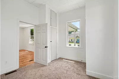 25 W Eighth Street, Manchester, OH 45144 - Photo 4