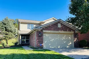 6976 Aspen Point Ct, Green Township, OH 45247 - Photo 1