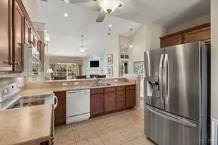6976 Aspen Point Ct, Green Township, OH 45247 - Photo 2