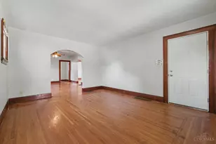 924 Chateau Ave, Cincinnati, OH 45204 - Photo 2