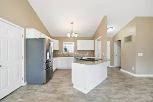 601 Quiet Creek Ct, Wilmington, OH 45177 - Photo 10