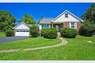 8240 Camargo Road, Madeira, OH 45243 - Photo 2