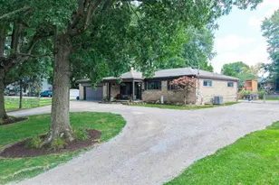 6135 Mernic Dr, Green Township, OH 45248 - Photo 2
