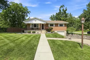 8771 Brittany Dr, Blue Ash, OH 45242 - Photo 1
