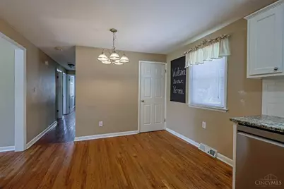 451 Blossom Lane, Union Township, OH 45244 - Photo 16
