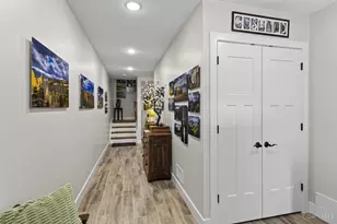 5749 Sanctuary Pl, Cincinnati, OH 45230 - Photo 8