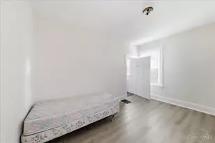 2320 Victor St, Cincinnati, OH 45219 - Photo 8