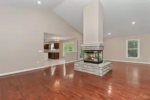 7147 Brightwaters Ct, Liberty Township, OH 45011 - Photo 8