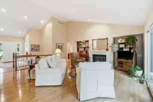 8183 Lyndhurst Ct, Sycamore Township, OH 45249 - Photo 12