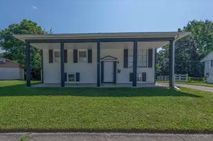 390 Sandy Ln, Franklin, OH 45005 - Photo 1