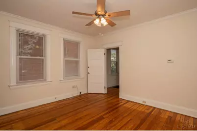 221 E Rochelle Street, Cincinnati, OH 45219 - Photo 6