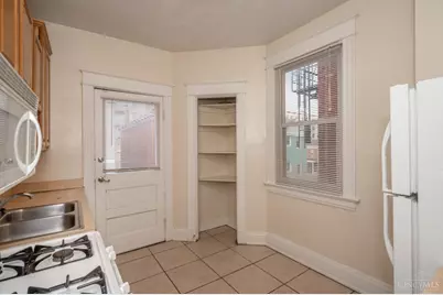 221 E Rochelle Street, Cincinnati, OH 45219 - Photo 10