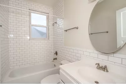 221 E Rochelle Street, Cincinnati, OH 45219 - Photo 16