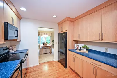 681 Totten Way, Cincinnati, OH 45226 - Photo 16