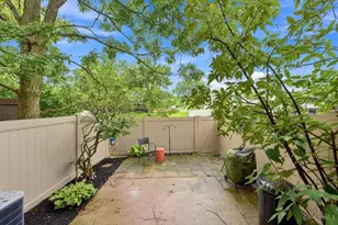 10879 Lakehurst Ct, Sycamore Township, OH 45242 - Photo 16
