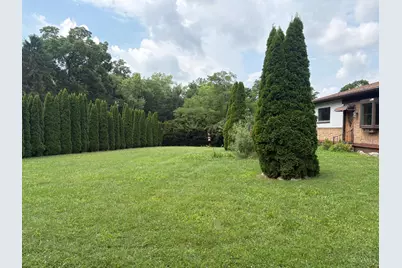 7031 Brantford Road, Butler Twp, OH 45414 - Photo 10