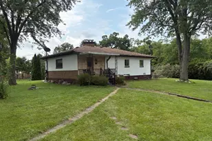 7031 Brantford Rd, Butler Twp, OH 45414 - Photo 4