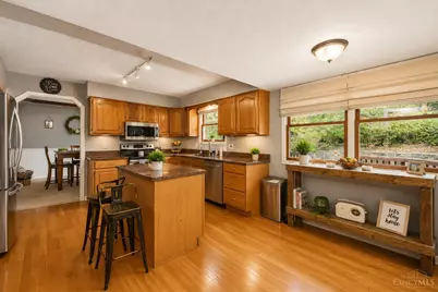 2590 Westbourne Drive, Cincinnati, OH 45248 - Photo 8
