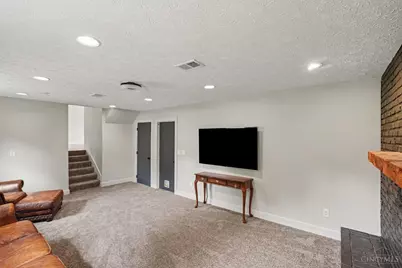 6576 E Knollwood Circle, Loveland, OH 45140 - Photo 18