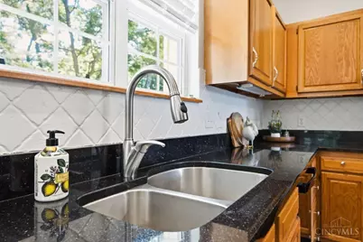 560 Virginia Lane, Union Township, OH 45244 - Photo 14