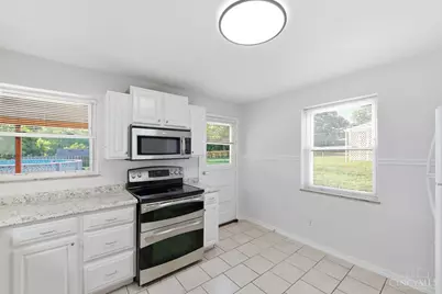 8546 Darnell Avenue, Sycamore Township, OH 45236 - Photo 10
