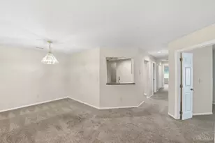 6288 Eagles Lake Dr, Green Township, OH 45248 - Photo 8