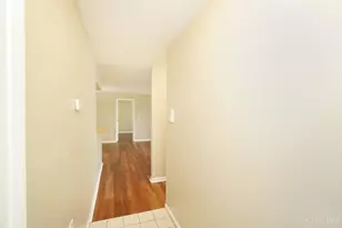 8945 Eagleview Dr, West Chester, OH 45069 - Photo 6