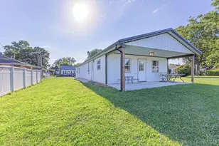 240 N Sycamore St, Lynchburg, OH 45142 - Photo 1