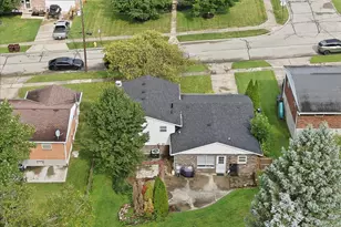 2343 Fairgreen Dr, Green Township, OH 45238 - Photo 24