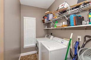 6155 Old Stone Ct, Fairfield Township, OH 45011 - Photo 12