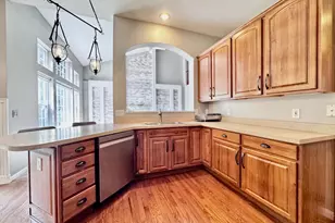 5911 Milburne Dr, Miami Township, OH 45150 - Photo 12
