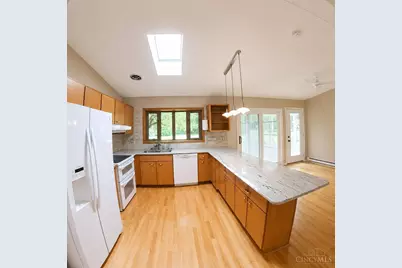 201 Oakhill Drive, Oxford Township, OH 45056 - Photo 6