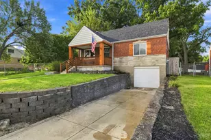 1467 Larann Ln, Cincinnati, OH 45231 - Photo 4