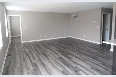 2156 Pumpkin Ridge Court, Hamilton, OH 45013 - Photo 2