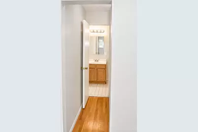 650 Straight Street, Cincinnati, OH 45219 - Photo 8