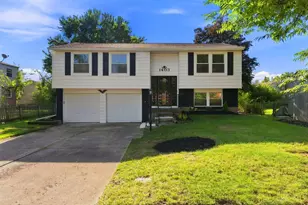 1403 Kingsbury Dr, Forest Park, OH 45240 - Photo 1