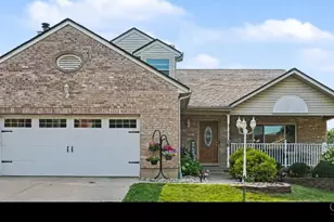 2004 Crest Rd, Forest Park, OH 45240 - Photo 2