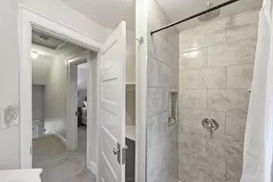 6733 Buckingham Pl, Cincinnati, OH 45227 - Photo 20
