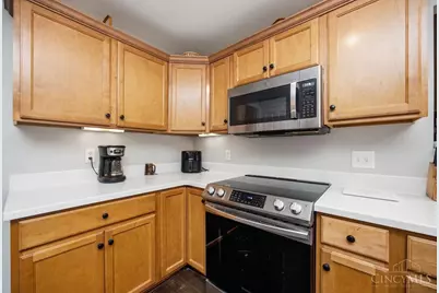 6028 Pond View Court, Green Township, OH 45247 - Photo 14