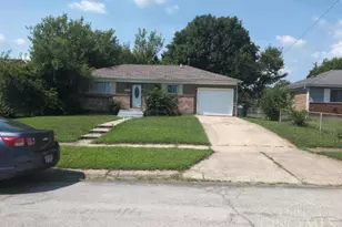 5013 Fortman Dr, Jefferson Twp, OH 45417 - Photo 2