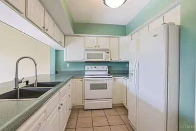 10555 Montgomery Road #35, Montgomery, OH 45242 - Photo 6