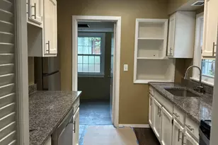 2845 Dunaway Ave, Cincinnati, OH 45211 - Photo 4
